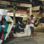 Cena do curta Te Vejo na Próxima Saída do Boi, ambientado em São Caetano de Odivelas, durante a tradicional fugida do Boi de Máscaras.