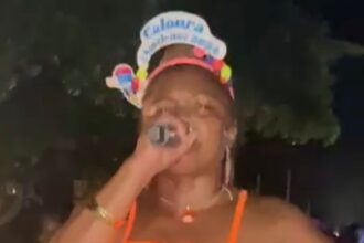 O 1º grito de carnaval em Salvaterra viralizou após cantora puxar arrastão cantando e pedalando, conquistando milhares de visualizações.