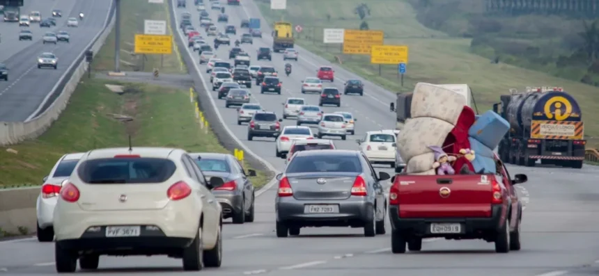 A revisão da conferência dos pneus é fundamental pra quem vai pegar a estrada pra curtir o feriado