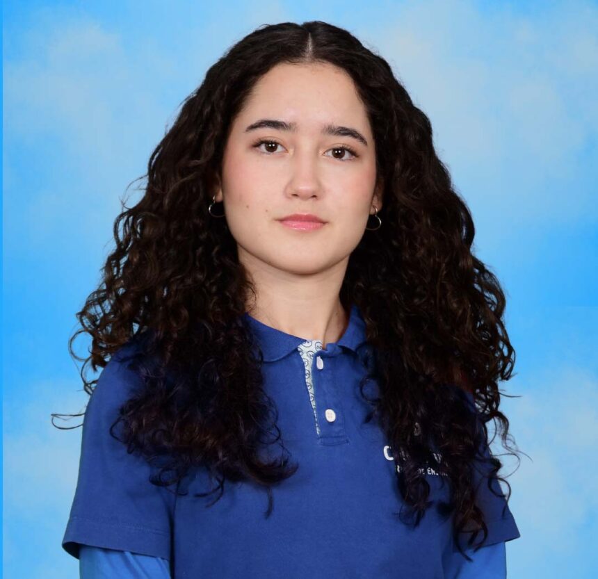 Eloísa Rocha, de 18 anos, conquistou destaque na Olimpíada Brasileira de Astronomia e Astronáutica (OBA) e foi selecionada para participar do Torneio Seletivo de Astronomia e Astrofísica