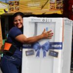 Equatorial Energia atendimento a moradores durante ação de troca de geladeiras e cadastro na Tarifa Social em Belém.