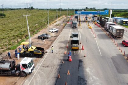 Trecho de rodovia estadual no Pará recebe serviços de manutenção e monitoramento intensificados durante o período do inverno amazônico.