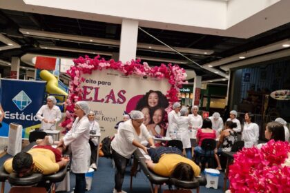 Ação de saúde e bem-estar sendo realizado nas dependências do shopping, em Ananindeua.