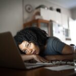 Cansaço constante não deve ser tratado como algo normal