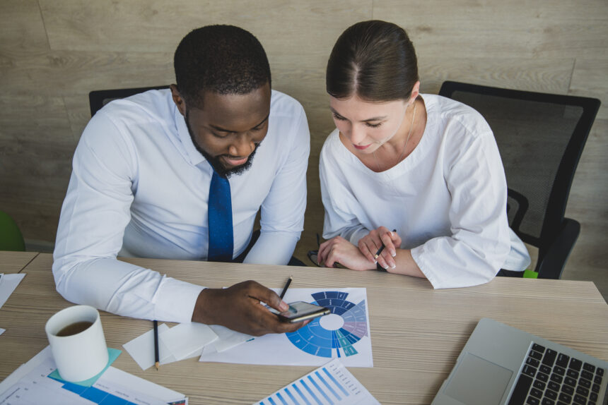 Assessor financeiro reunião
