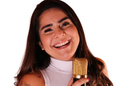 Cantora cearense aposta em projeto sensível e imersivo para destacar emoção, pertencimento e trajetória na música