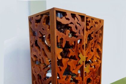 Móvel de madeira com design orgânico