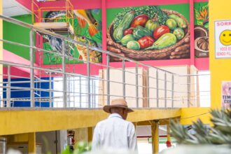 exposição Arte em Cores na Feira do Produtor de Parauapebas, no sudeste do Pará.