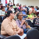 Mulheres participam de encontro sobre empreendedorismo em auditório em Belém