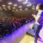 Participantes acompanham palestras durante o Conexão Vendas ADVB 2026 realizado em Belém.