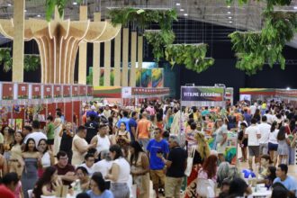 Feira de Artesanato do Círio reúne artesãos e produtos da cultura paraense.