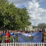 Adolescentes participantes dos Núcleos de Cidadania de Adolescentes em ação comunitária.