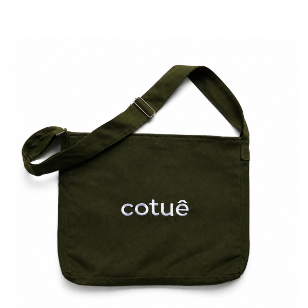 Bolsas de algodão puro da Cotuê unem design, funcionalidade e produção artesanal
